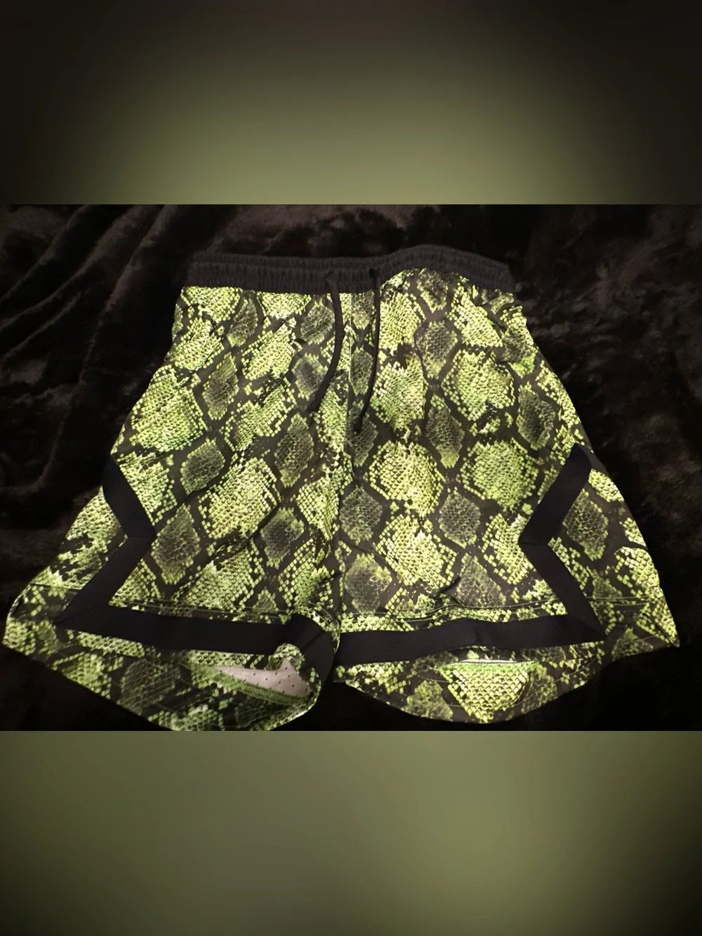 NEW JORDAN DRI-FIT SPORT MESH DIAMOND SHORTS Snakeskin ELECTRIC GREEN MENS LARGE